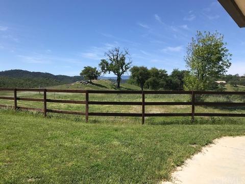 2216 Holly Dr, Paso Robles, CA 93446 photo 4