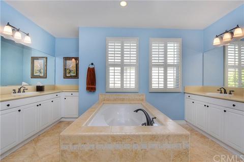 20 Daphne, Irvine, CA 92606 photo 32