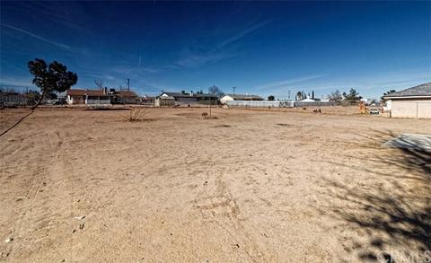 10658 Banning Ave, Hesperia, CA 92345 photo 3