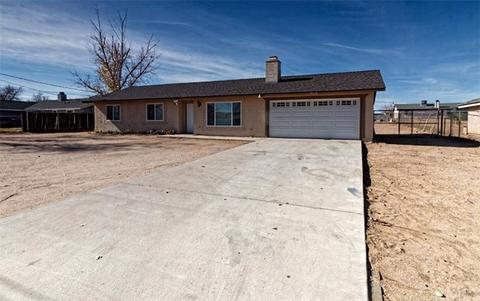 10658 Banning Ave, Hesperia, CA 92345 photo 2
