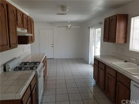 18737 Benicia St, Hesperia, CA 92345 photo 4