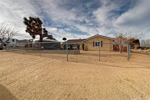 4380 Highland Rd, Phelan, CA 92371 photo 2