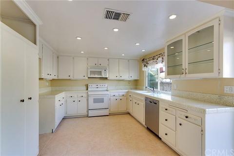 5196 Piccadilly Cir, Westminster, CA 92683 photo 5