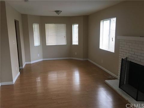 18157 Ash St, Bloomington, CA 92316 photo 3