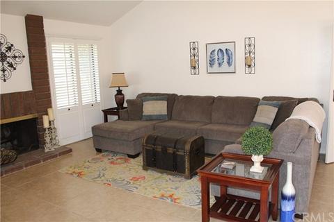 2921 Hyde Park Cir, Riverside, CA 92506 photo 2