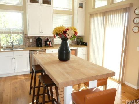 203 Kempton, Irvine, CA 92620 photo 4