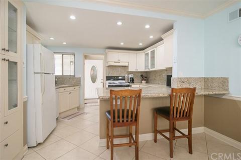 3095 Trinity Dr, Costa Mesa, CA 92626 photo 11