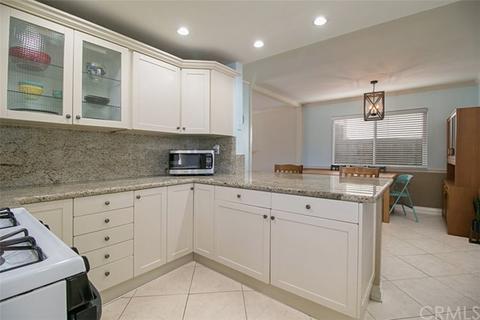 3095 Trinity Dr, Costa Mesa, CA 92626 photo 12