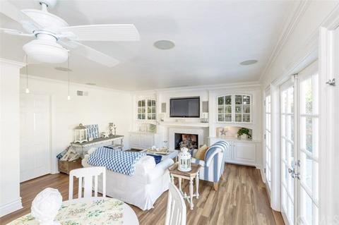 2060 Mandarin Dr, Costa Mesa, CA 92626 photo 2