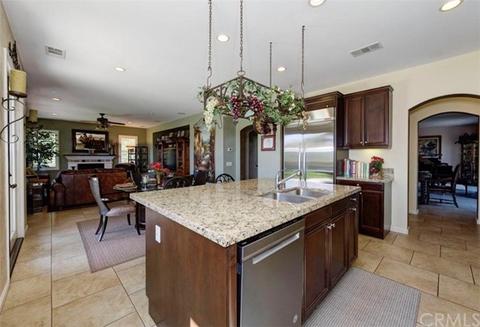 2938 Wycliffe St, Corona, CA 92879 photo 4