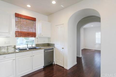 83 Alevera St, Irvine, CA 92618 photo 3