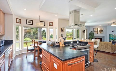 5 Clear Spg, Irvine, CA 92603 photo 16