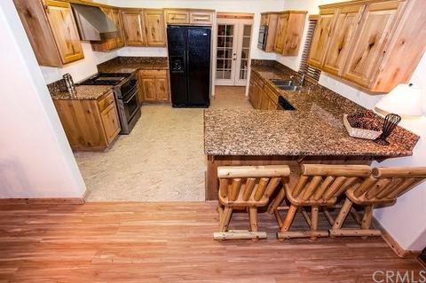 732 N Star Dr, Big Bear City, CA 92314 photo 2