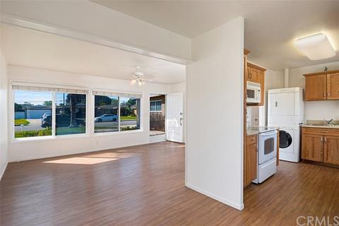 826 Darrell St, Costa Mesa, CA 92627 photo 10