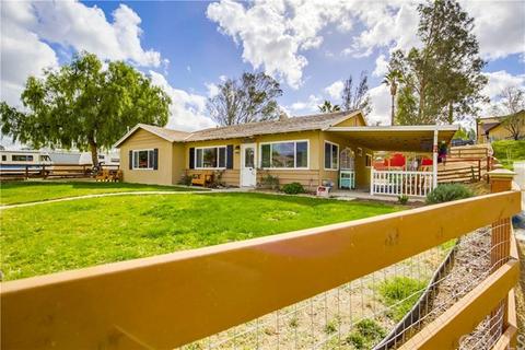 1372 3rd St, Norco, CA 92860 photo 9