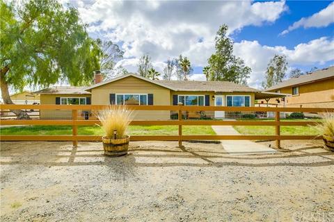 1372 3rd St, Norco, CA 92860 photo 1