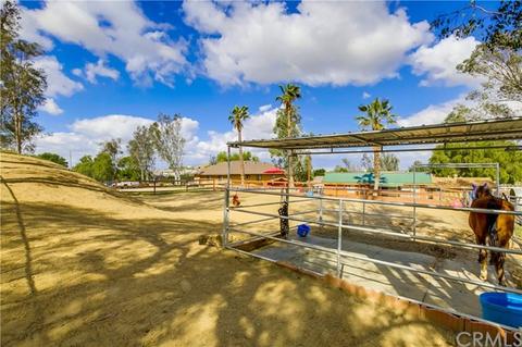 1372 3rd St, Norco, CA 92860 photo 45
