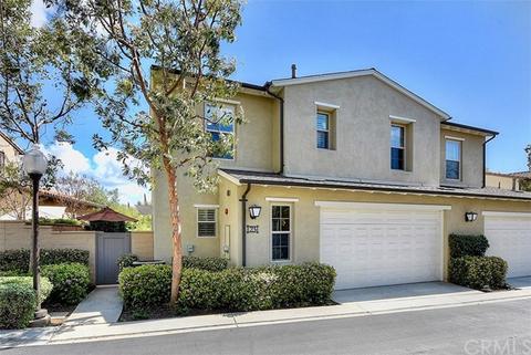 23 Arrowhead, Irvine, CA 92618 photo 2