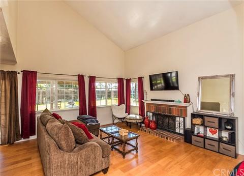 3012 Hickory Pl, Fullerton, CA 92835 photo 4