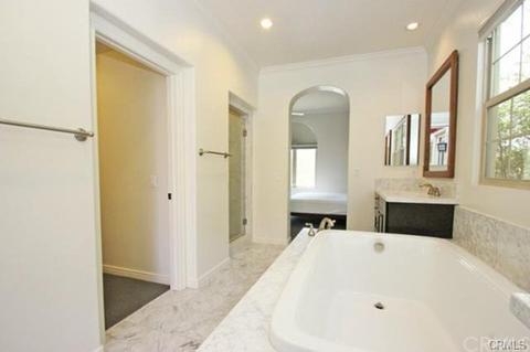 17 Arrowhead, Irvine, CA 92618 photo 9