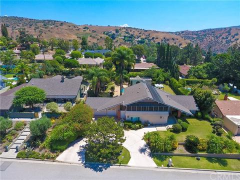 160 Lilac Ln, Brea, CA 92823 photo 2