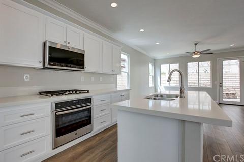 953 Johnson Ln, Brea, CA 92821 photo 3