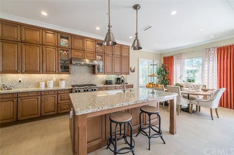 54 Bloomington, Irvine, CA 92620 photo 5