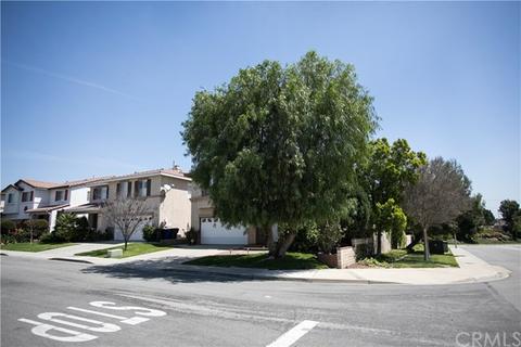 7467 Vicksburg Pl, Fontana, CA 92336 photo 2