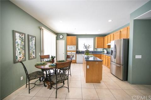 7467 Vicksburg Pl, Fontana, CA 92336 photo 8