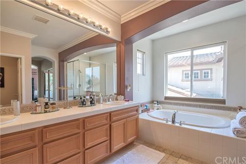 1561 Amberleaf, Costa Mesa, CA 92626 photo 27