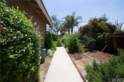 7531 Lily Ct, Fontana, CA 92336 photo 24