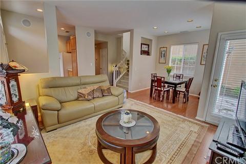 61 Danbury, Irvine, CA 92618 photo 4