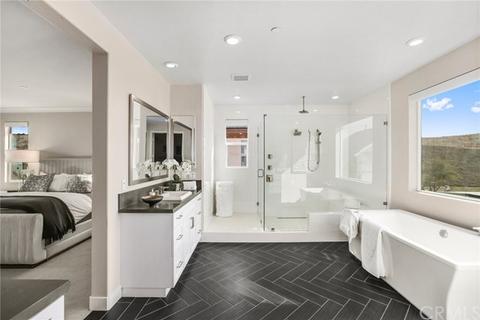 70 Hawking, Irvine, CA 92618 photo 23