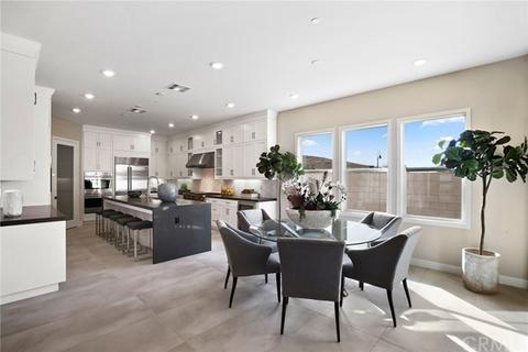 70 Hawking, Irvine, CA 92618 photo 4