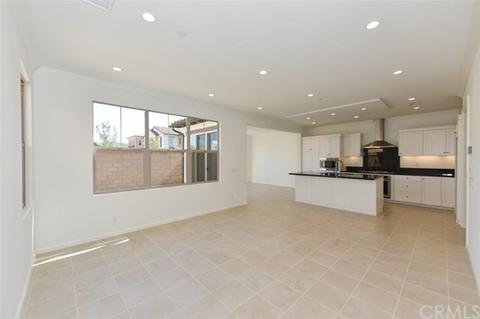 73 Gust, Irvine, CA 92620 photo 5