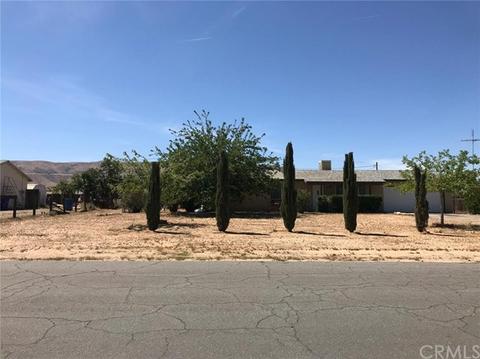 21961 Micmac Rd, Apple Valley, CA 92308 photo 1