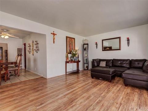 1268 W 34th St, Long Beach, CA 90810 photo 1