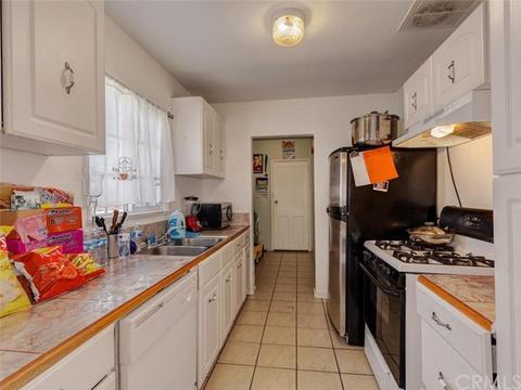 1268 W 34th St, Long Beach, CA 90810 photo 4