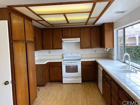 110 E Yale Loop #6, Irvine, CA 92604 photo 5