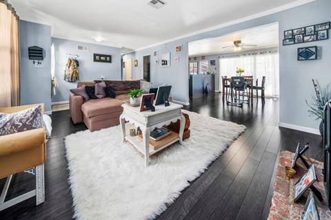 4520 Santee Pl, Riverside, CA 92504 photo 4