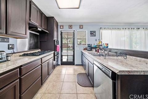 4520 Santee Pl, Riverside, CA 92504 photo 8