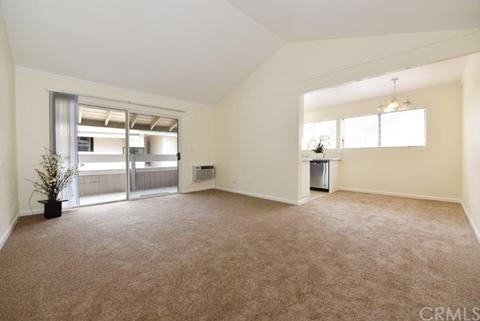 302 Streamwood, Irvine, CA 92620 photo 2