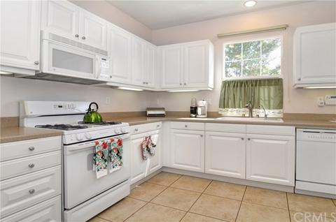 64 Alevera St, Irvine, CA 92618 photo 2