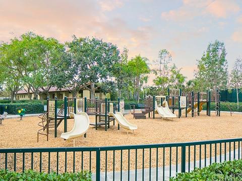 64 Alevera St, Irvine, CA 92618 photo 9