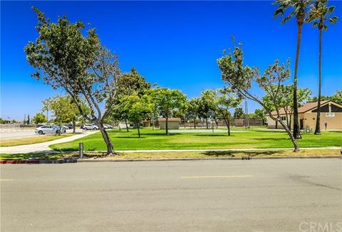 13631 University St, Westminster, CA 92683 photo 3