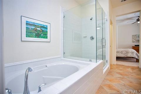 31 Hallmark, Irvine, CA 92620 photo 37