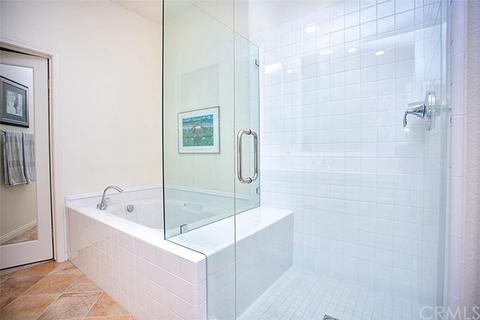 31 Hallmark, Irvine, CA 92620 photo 35