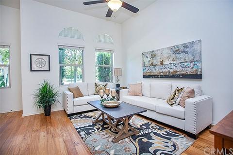 31 Hallmark, Irvine, CA 92620 photo 3