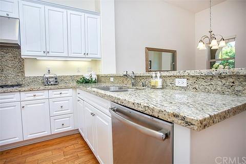 31 Hallmark, Irvine, CA 92620 photo 15