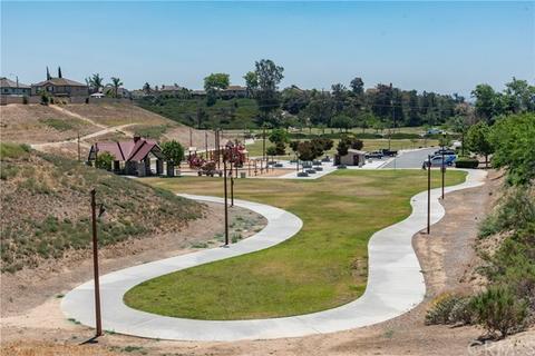 1833 Champlain Dr, Corona, CA 92880 photo 37